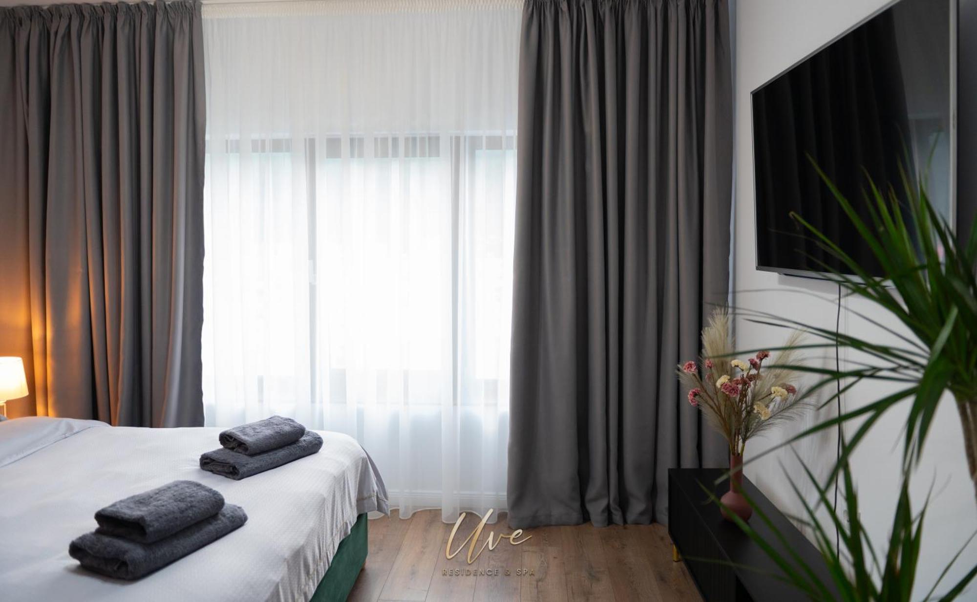 Uve Residence & Spa Piatra Neamţ Buitenkant foto