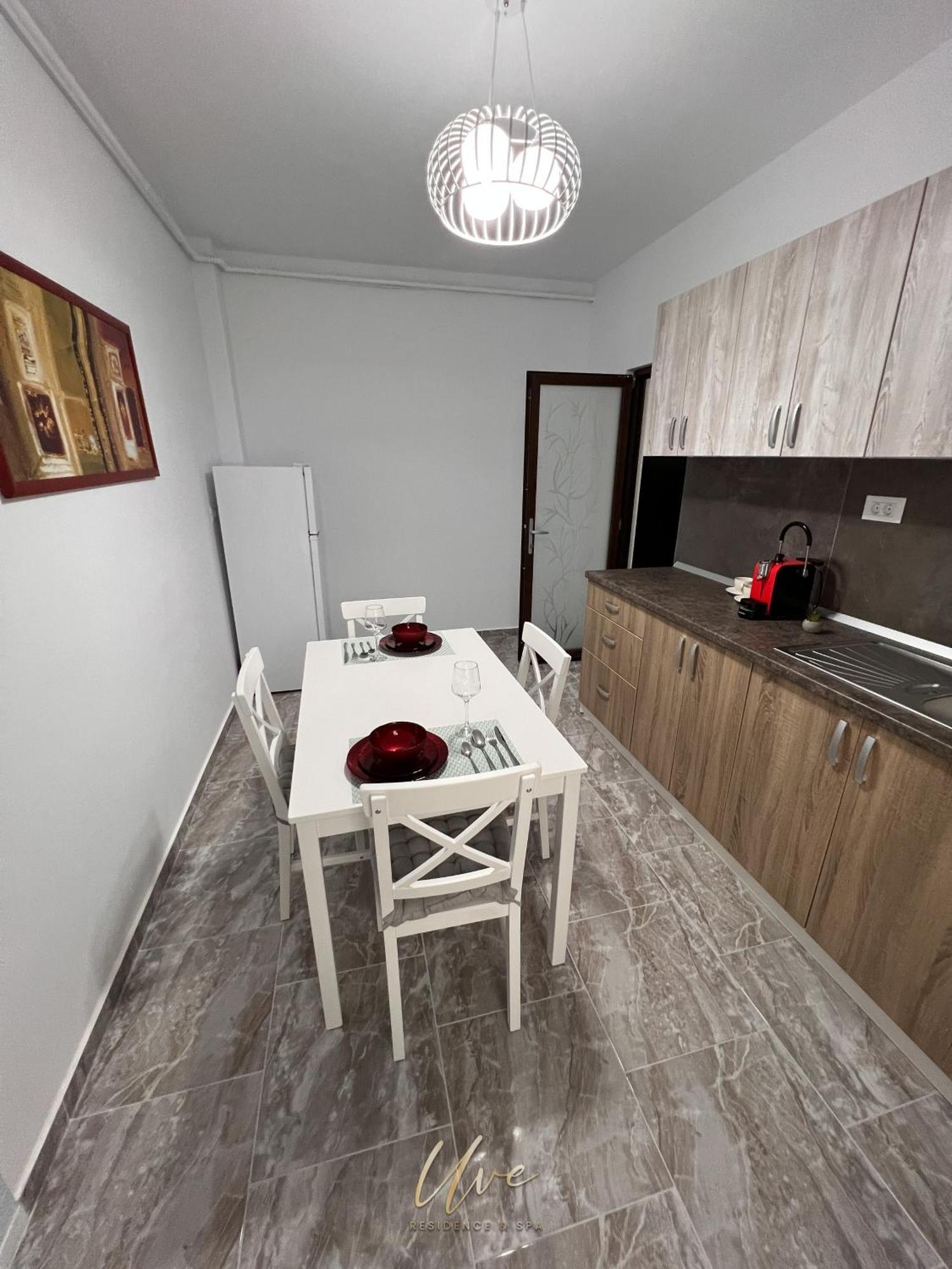 Uve Residence & Spa Piatra Neamţ Buitenkant foto