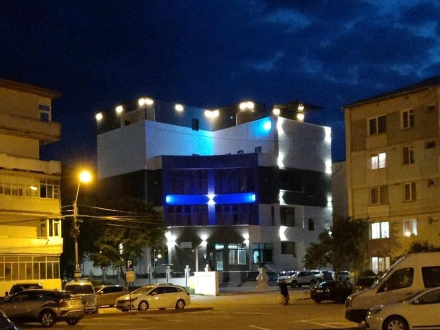 Uve Residence & Spa Piatra Neamţ Buitenkant foto